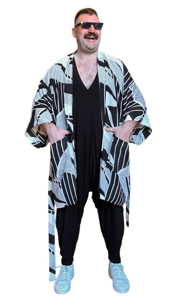 Black & White Abstract Robe